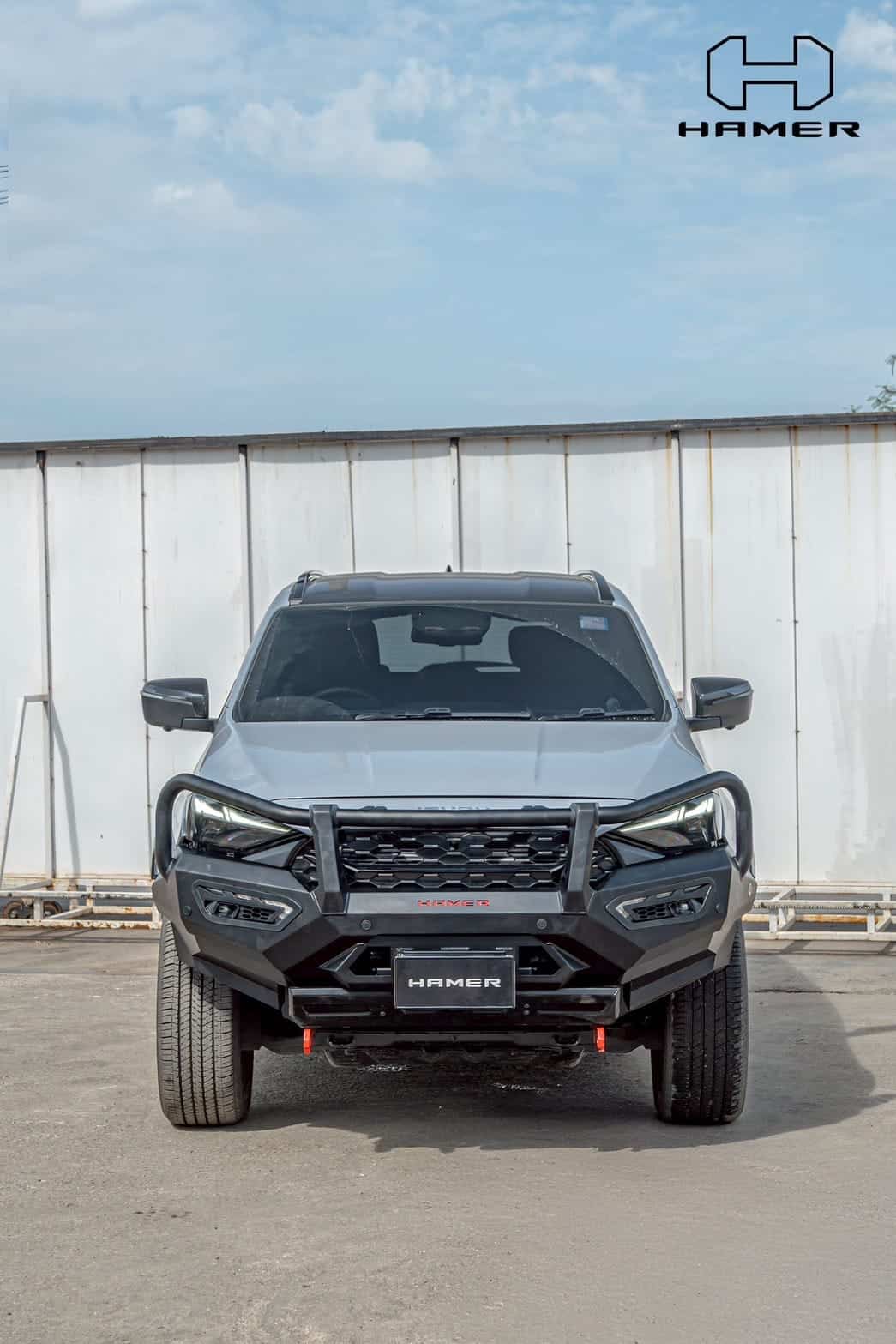Hamer Atlas Series Plus bull bar on Isuzu MU-X 2025 model.
